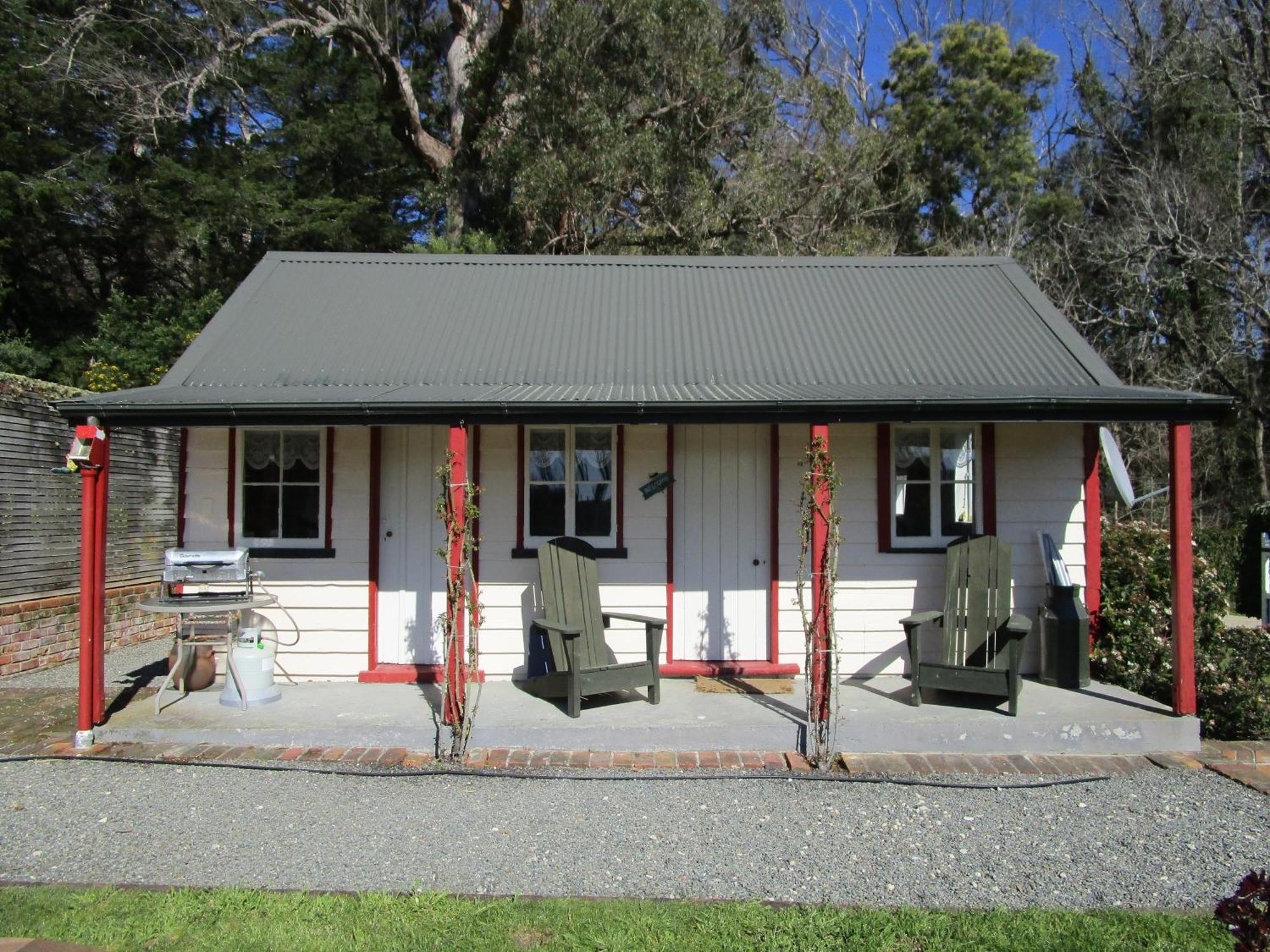 India House & Ica Whare In Whareama, Nr Riversdale Beach Ngoại thất bức ảnh