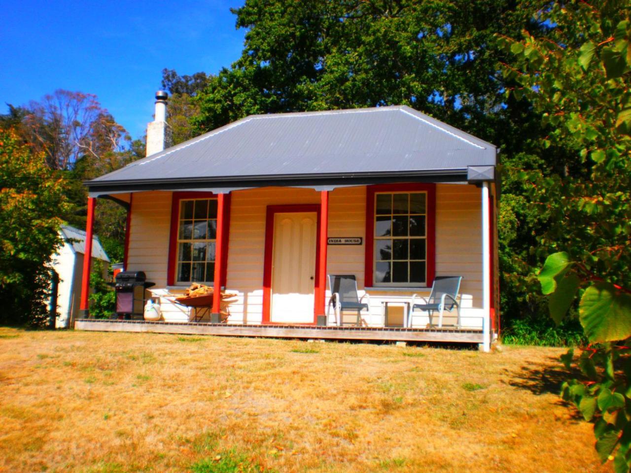 India House & Ica Whare In Whareama, Nr Riversdale Beach Ngoại thất bức ảnh